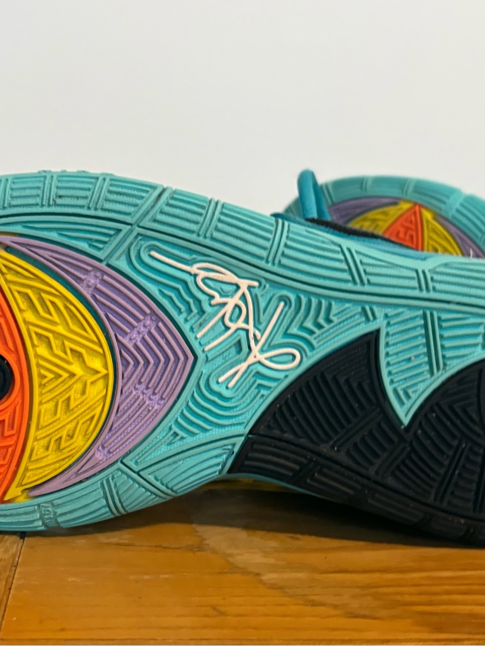 Nike Kyrie 6 Kids 6.5Y Blue/Orange Animal Print Sneakers BQ5599-300 - Picture 6 of 16